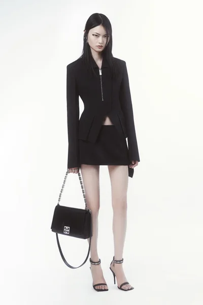Look 18